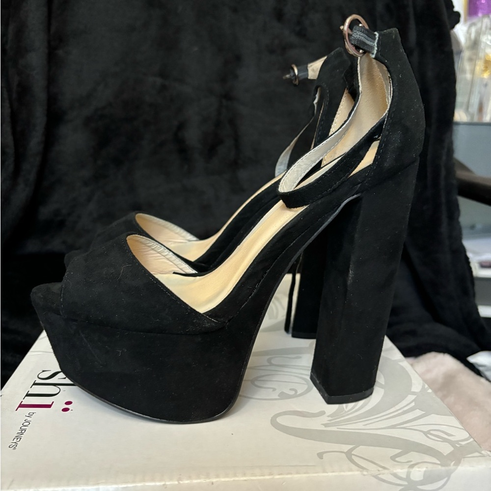 Black platform open toe heels